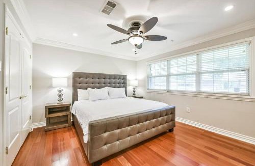 Spring Branch West House | Spring Branch Fast WiFi 2 Kings Sleeps 8