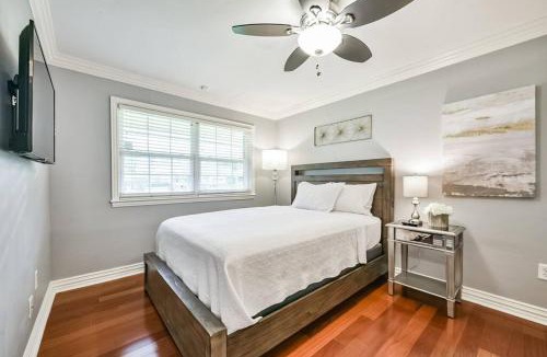 Spring Branch West House | Spring Branch Fast WiFi 2 Kings Sleeps 8