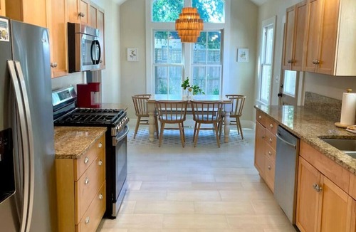 Lincolnville House | Spring Break Backyard Oasis & Modern Upgrades Walkable Downtown Location