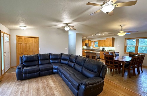 Spicer Cabin | Spring break discount! Game Room Beach Trails