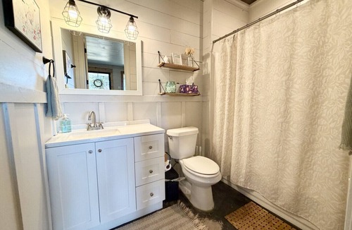 Spring Branch Other | Spring Break | Hot Tub, Pool, Farm Stay