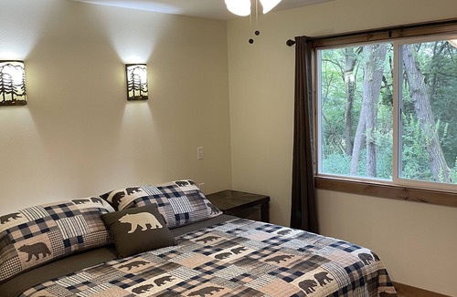 Branson Resort | Spring Break Special! LakeFront 4BR/2BA Lake Taneycomo