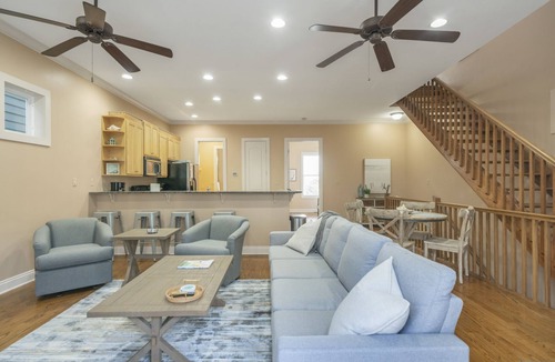 Crescent Beach House | Spring Break Beach Home, 4 Bed 4 Bath, Sleeps 12! Walk to Beach! Pool!