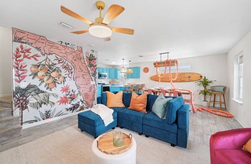 Kiska Beach House | Spring Break Beachside Hot Tub Heated Pool Outdoor Barn Gym Firepit