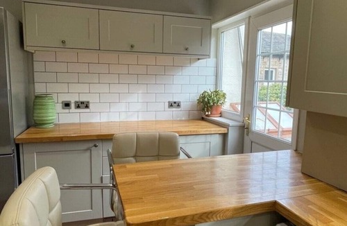 Trawden Cottage | Spring Cottage 2BR Escape - Garden, Coffee Machine, Self Check-in