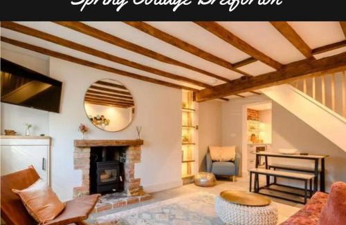 Bretforton House | Spring Cottage Bretforton