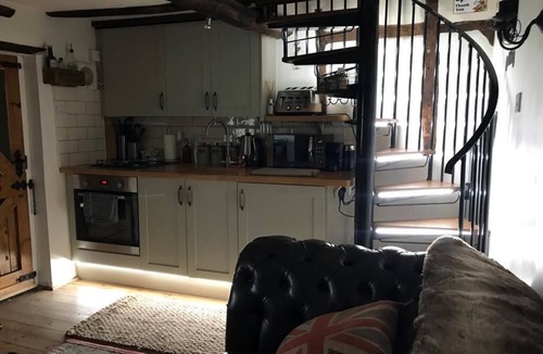 Halfway House Cottage | Spring Cottage, Est. 1850