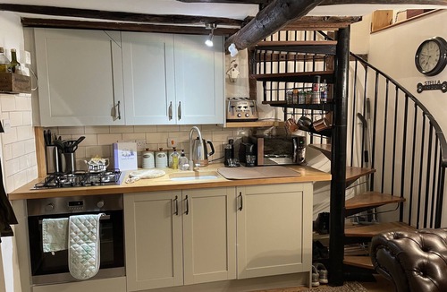 Halfway House Cottage | Spring Cottage, Est. 1850