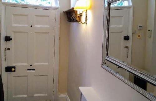 Hartley Wintney House | Spring Cottage