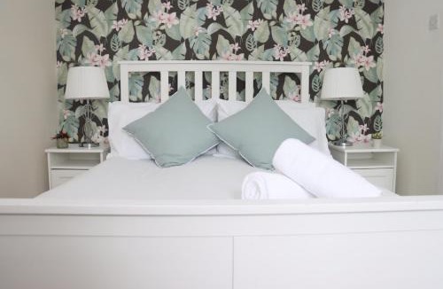 Penistone House | Spring Cottage