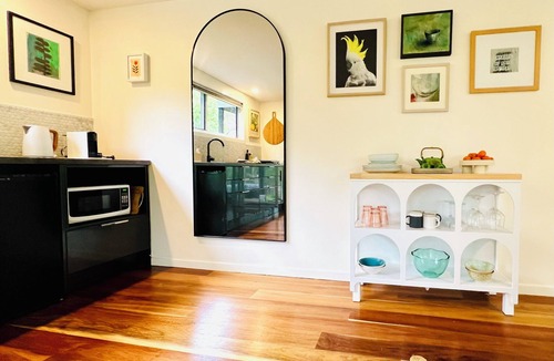 Torquay Apartment | Spring Creek Studio Torquay - A Hidden Gem