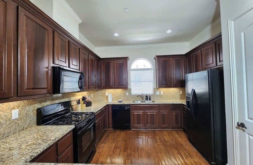 Woodlake - Briar Meadow House | Spring Cup & Rodeo Offer | Two Homes Near Galleria