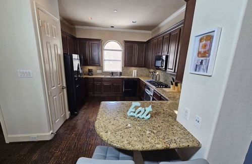 Woodlake - Briar Meadow House | Spring Cup & Rodeo Offer | Two Homes Near Galleria
