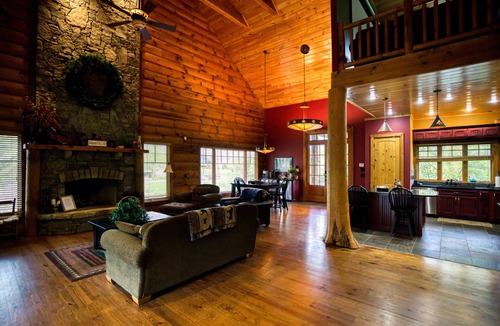 Johnson City Cabin | Spring Dates are open-Riverfront-Watauga River-Trophy Section.