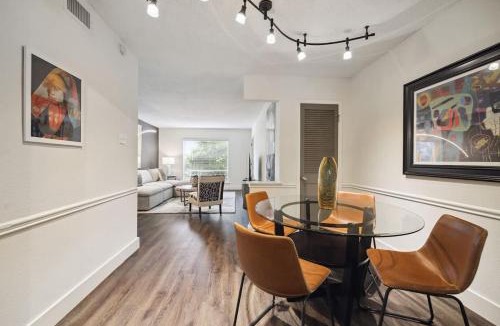 Uptown Apartment | Spring Deals Walk to Galleria Holiday Ready Unit 108