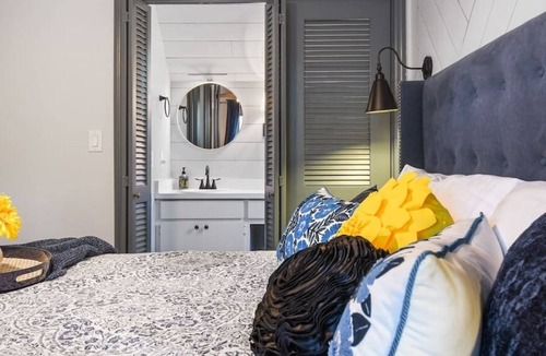 Conway Apartment | Spring-Fed Lake Getaway 2 king master suites