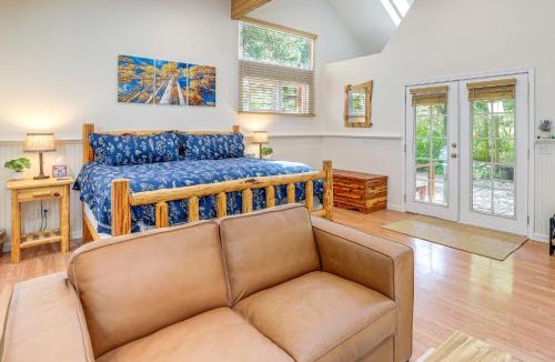 Belknap Springs House | Spring-Fed Soaking Tub! Lush Central Oregon Haven