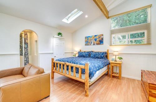 Belknap Springs House | Spring-Fed Soaking Tub! Lush Central Oregon Haven