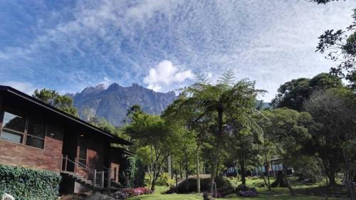 Kundasang House | Spring Garden