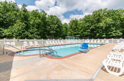 New Holland Resort | Spring Gulch Cottage 3