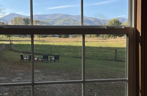 Roseland House | Spring has arrived. No charge for the view!