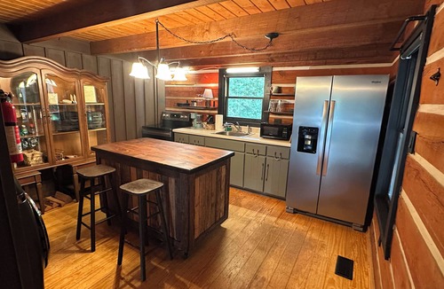 Keysville Cabin | Spring Hideaway Retreat Cabin - a Wildlands Collection property