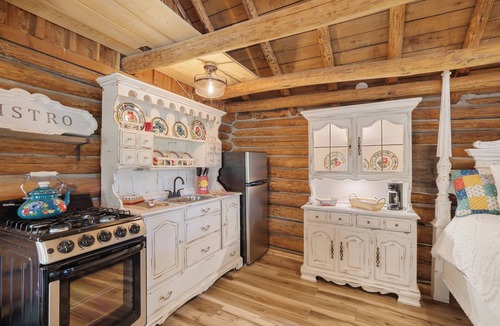 Rudy Cabin | Spring Hill Farm Cabins
