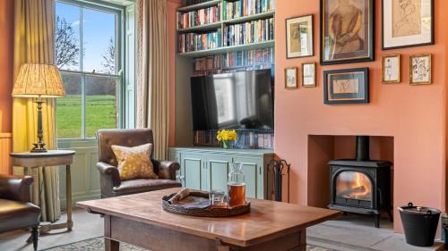 Brimpsfield House | Spring House