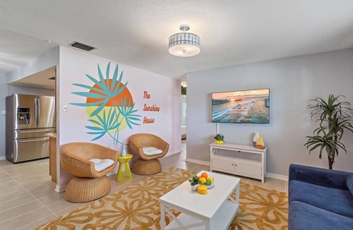 South Bradenton House | Spring into adventure*HTD Pool*Hot Tub*Fire Pit