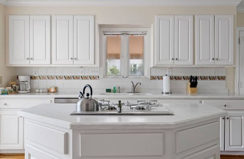 Forest Acres House | Spring Lake Overlook | Mins to Fort Jackson