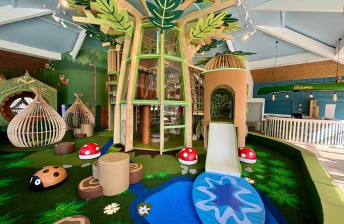 South Cerney House | Spring Lodge