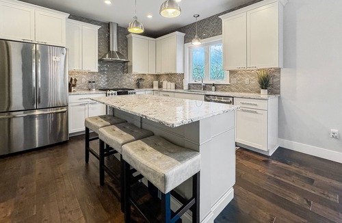 Madison House | Spring Luxury Near Downtown