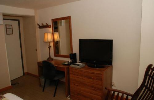 Mitchell Hotel | Spring Mill Inn