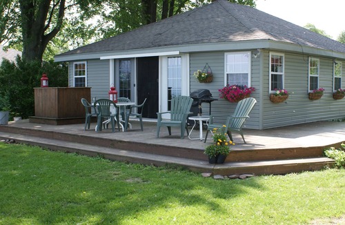 Town of Yates Cottage | Spring or Summer at the Lake!