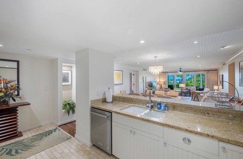 Kahuku Villa | SPRING REDUCED! Villa 104 Ocean View Turtle Bay