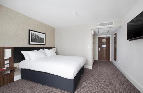 Ebbsfleet Valley Hotel | Spring River Ebbsfleet by Marston's Inns