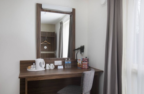 Ebbsfleet Valley Hotel | Spring River Ebbsfleet by Marston's Inns