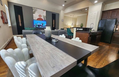 Woodlake - Briar Meadow House | Spring Rodeo Deal | 2 Homes Near Galleria