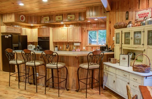 Zigzag Cabin | Spring special 3rd night free! stay before 4/20/26