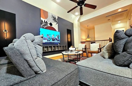 Woodlake - Briar Meadow House | Spring Special | Private Jacuzzi | Near Galleria