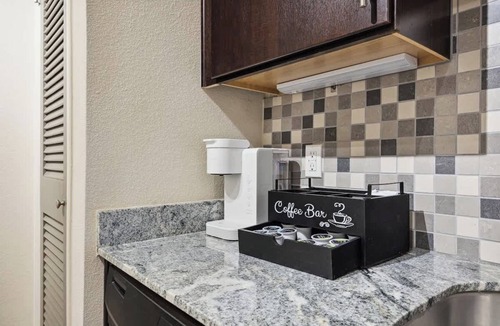 Uptown Apartment | Spring Specials! | Rodeo World Cup| Galleria