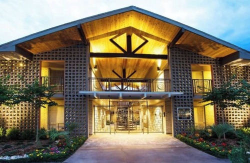Uptown Apartment | Spring Specials! | Rodeo World Cup| Galleria