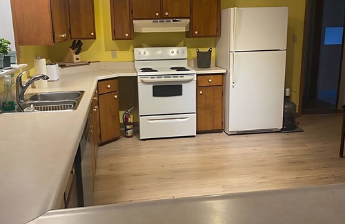 Kingsville Cottage | “Spring Starts Here”. Never pay a cleaning fee!