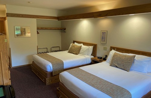 Arena Hotel | Spring Valley Inn