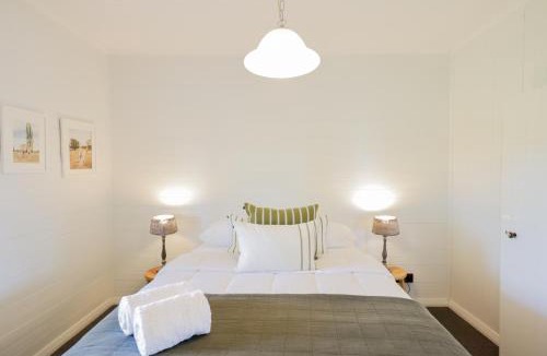 Tenterfield House | Spring View Cottage