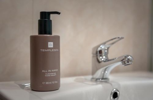 Darwen Hotel | Springbank Manor