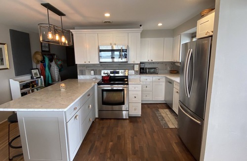 Dewey Beach Condo | Springbreak Beachfront Getaway & parking 4Br 2 nites Bayfront