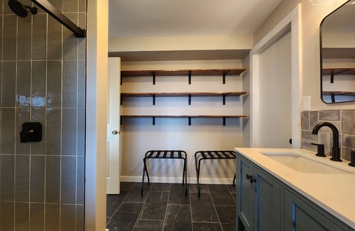 Troutdale Apartment | Springdale Farm unit 2