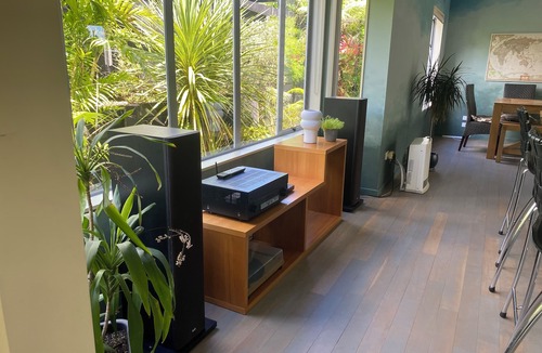 Kingsland House | Springfield Garden House | modern & central