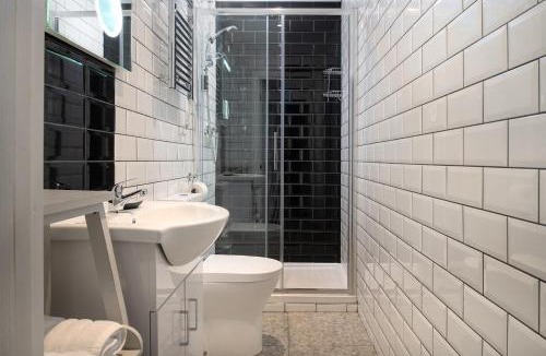 Coleshill Bed & Breakfast | Springfield House - Birmingham Airport & NEC